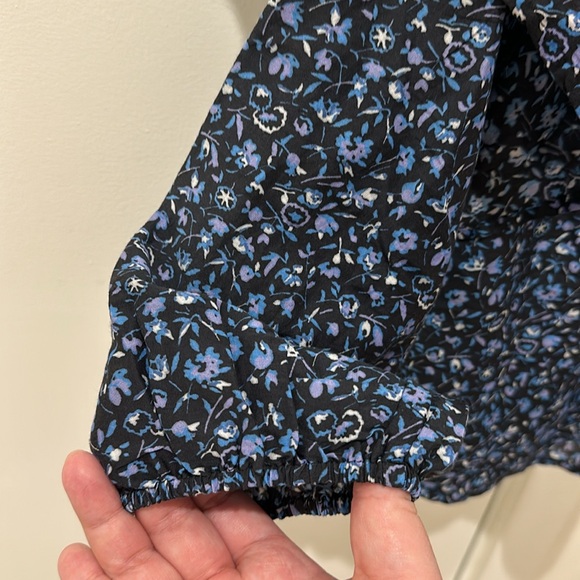 NWT APIECEAPART Leafy Floral blouse L size - Picture 7 of 9